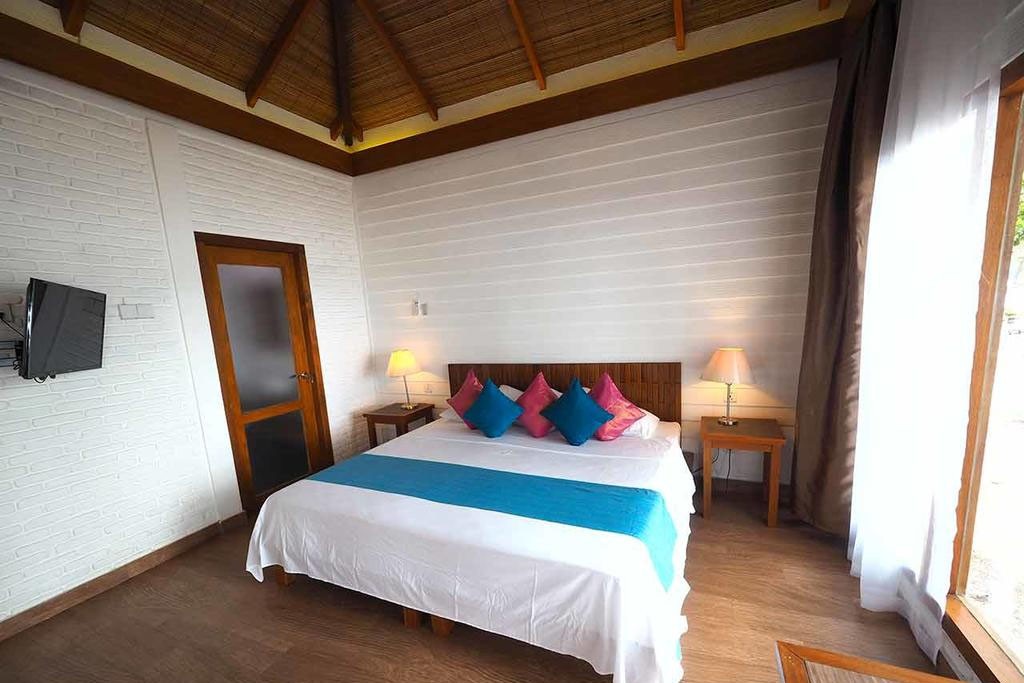 white-sand-beach-bedroom