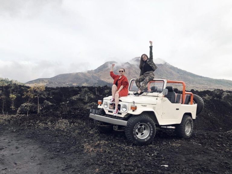 black-lava-jeep-tour