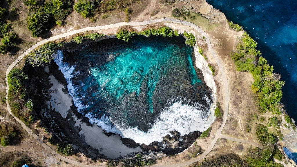 Facts about Indonesia: Amazing View of Broken Beach