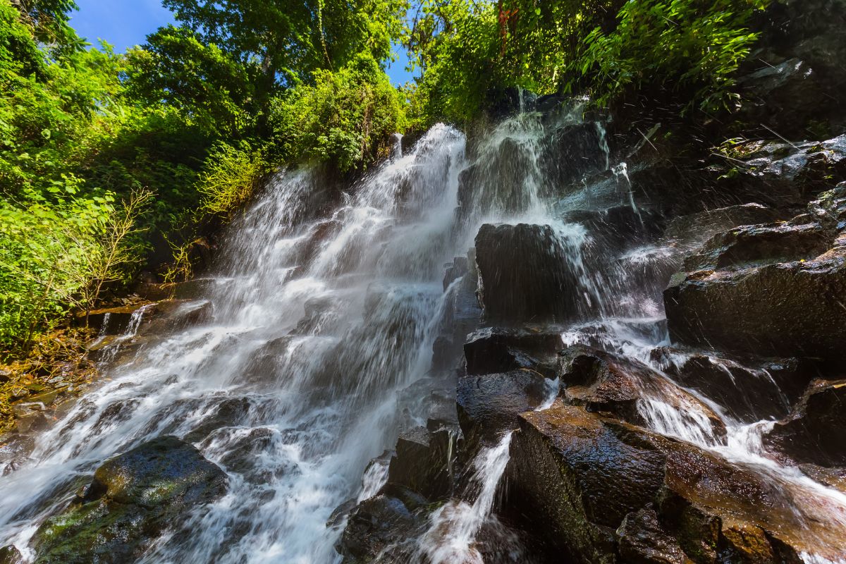 Kanto Lampo waterfall