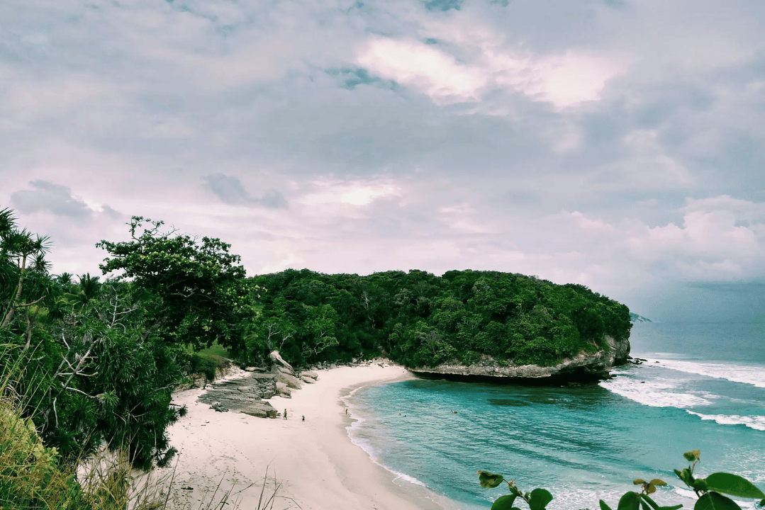 Tarimbang Beach
