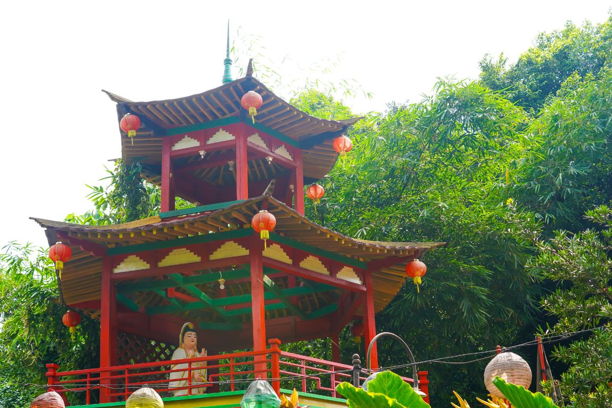 Architecture of Dewi Kwan Im temple