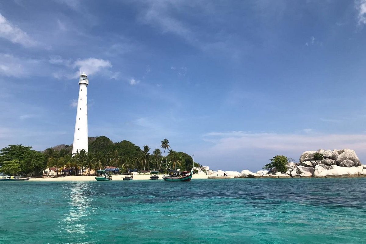Lengkuas Island surrounded by turquoise sea
