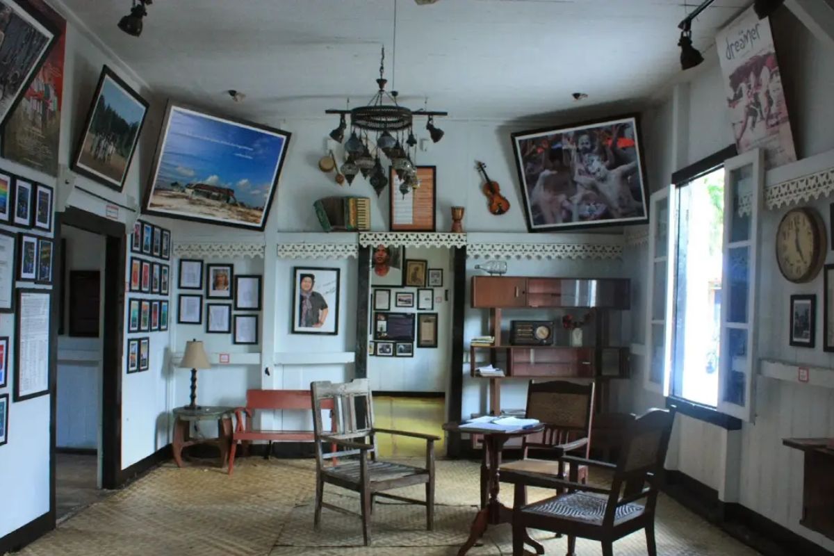 Inside Museum Kata Andrea Hirata