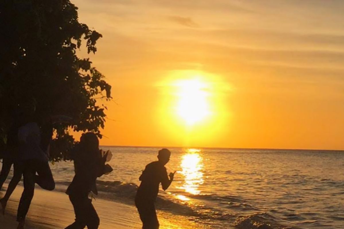 sunset in onowa beach