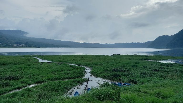 Lake_buyan_bali