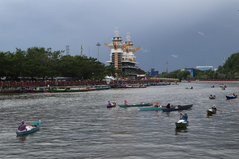 Sungai_Martapura_dan_Jukung
