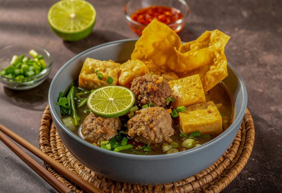 Restaurant Spots in Ambon - Lateri Beach Resto