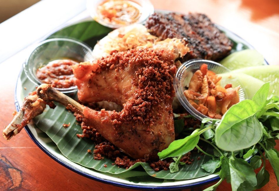 Restaurant Spots in Ambon - Restaurant Sari Gurih Beach