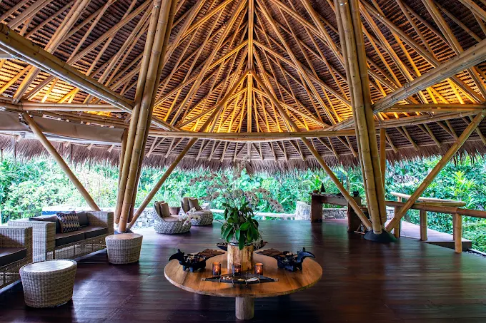 aura_spa_upper_deck_with_rattan_daybeds (2)