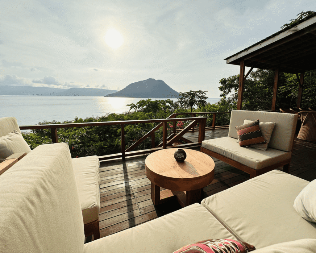 Alor-Tanapi-Dive-Resort-Terrace-5