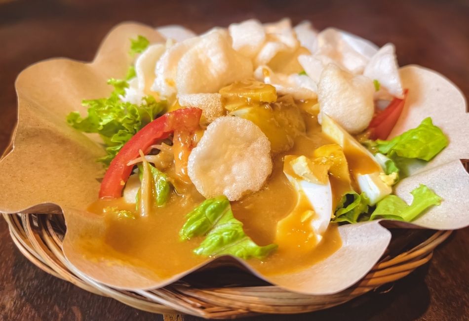 Gado-Gado (Vegetable Salad With Peanut Sauce) in Java