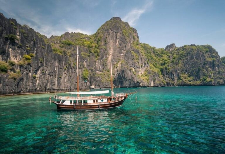Key Factors To Consider When Choosing A Liveaboard in Komodo