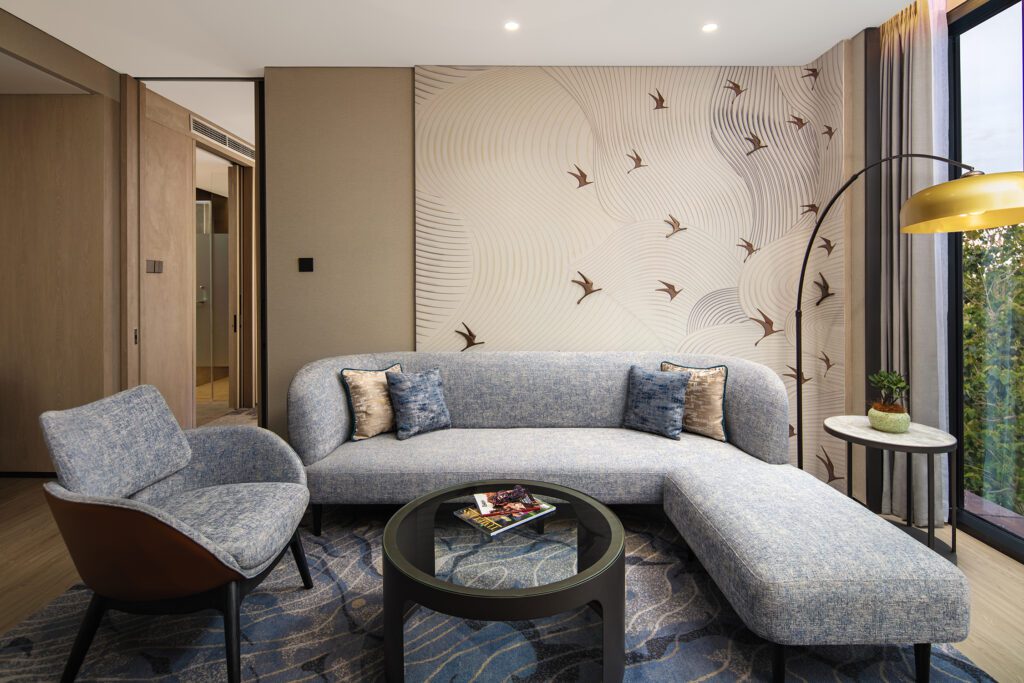 Room - Executive Suite - Living Room