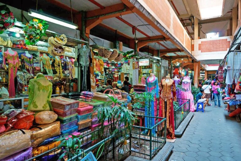 Beberapa-Toko-yang-ada-di-Area-Luar.-Foto-Gmap-Bert-Lanting